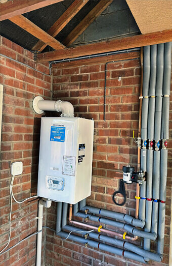 https://plumbercraigie.com.au/uploads/2025/06/commercial-plumbing-497911.jpg